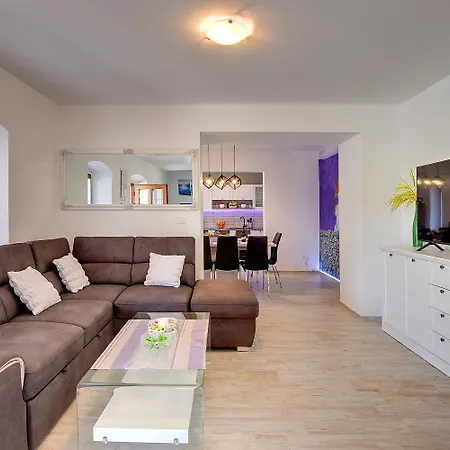 Holiday home Mateo Krnica